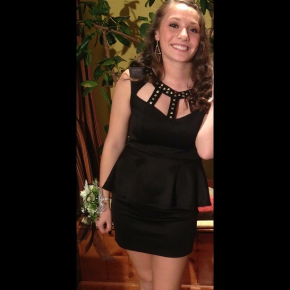 Black peplum party dress - Picture 2 of 3