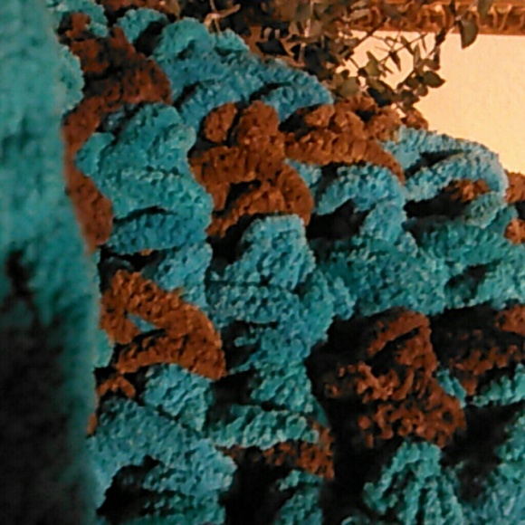 Scarves - Picture 3 of 4