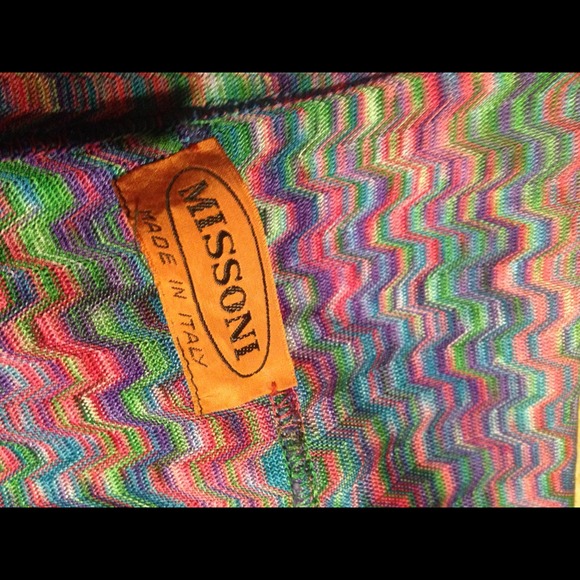 🎉HP🎉 Authentic Missoni Infinity Scarf