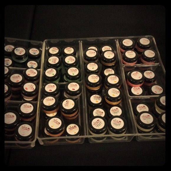 Bundle of lip scrubs