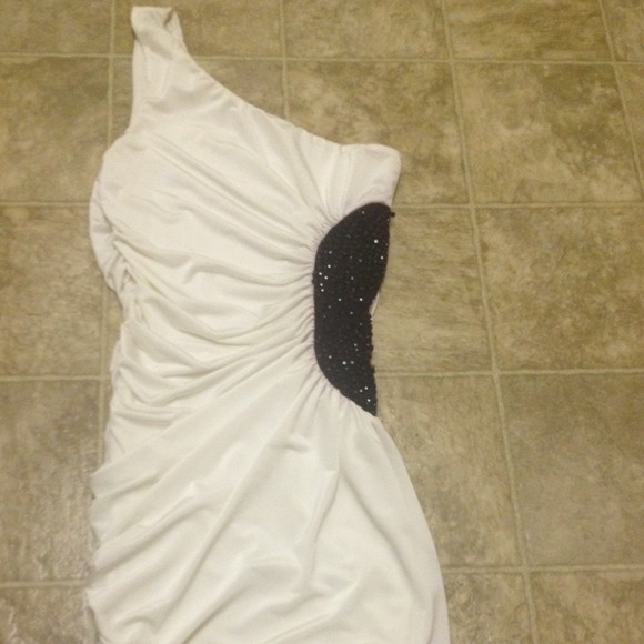 Arden B Dresses & Skirts - Arden B mini dress