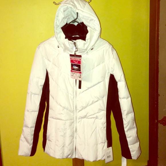 zeroxposur white jacket