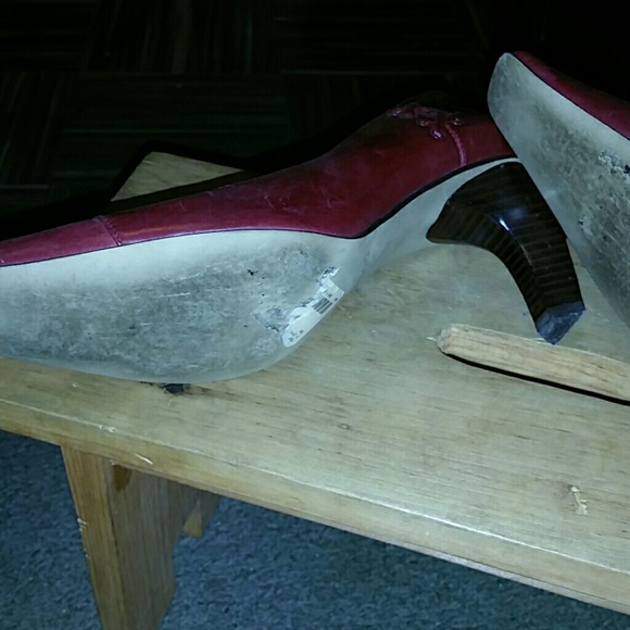 Shoes - Picture 3 of 3