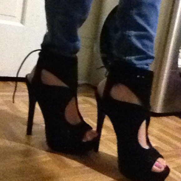JUSTFAB HEELS - Picture 2 of 3