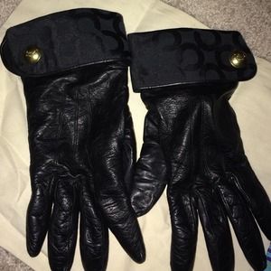 Coach gloves