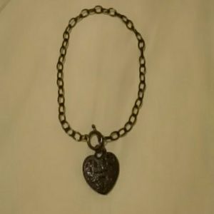 Heart choker necklace