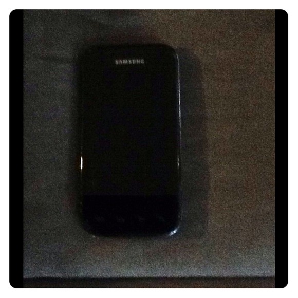Samsung Galaxy cell phone - Picture 1 of 2