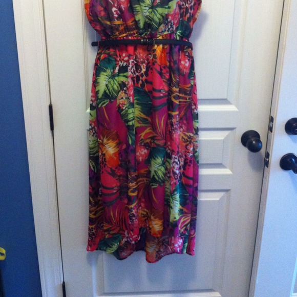 Perfect Spring Dress With Tropical Design! - Picture 4 of 4