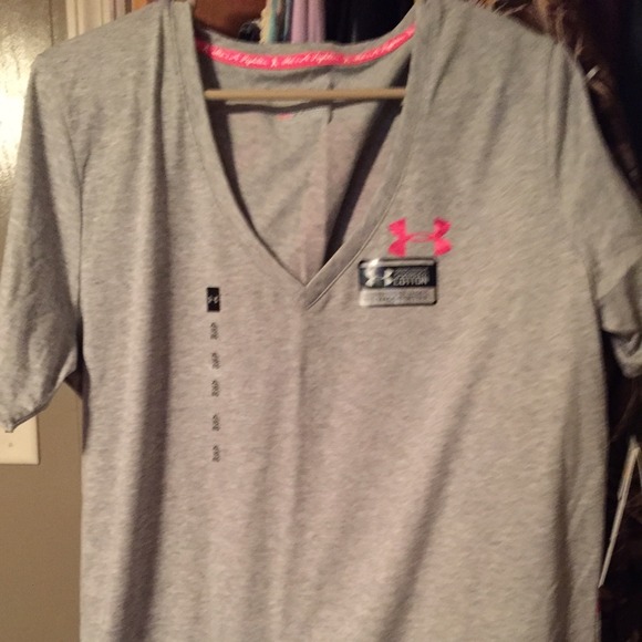 Under armor v neck shirt
