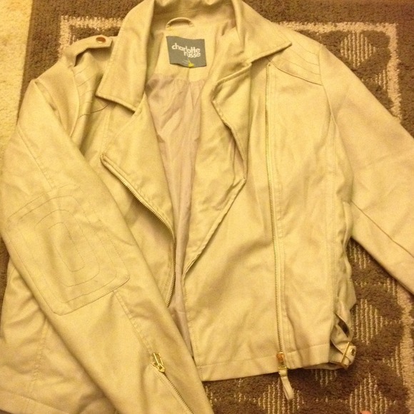 Tan jacket - Picture 1 of 1