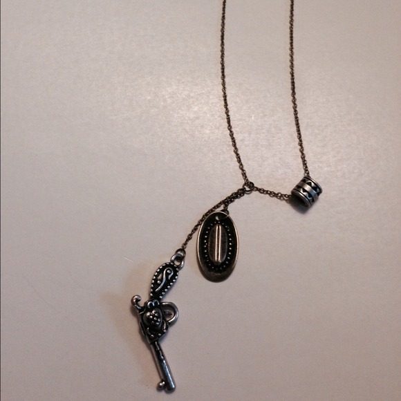 Shoot em up! Charm Necklace! NWT - Picture 2 of 3