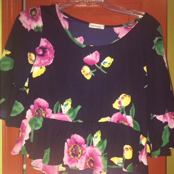 Floral print silky shirt