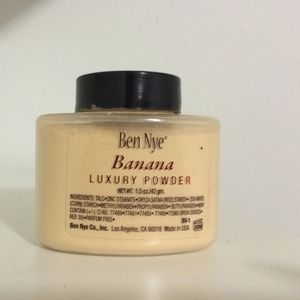 Ben Nye Luxury Banana Powder