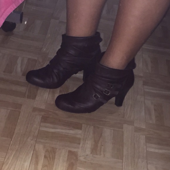 More pictures of brown booties