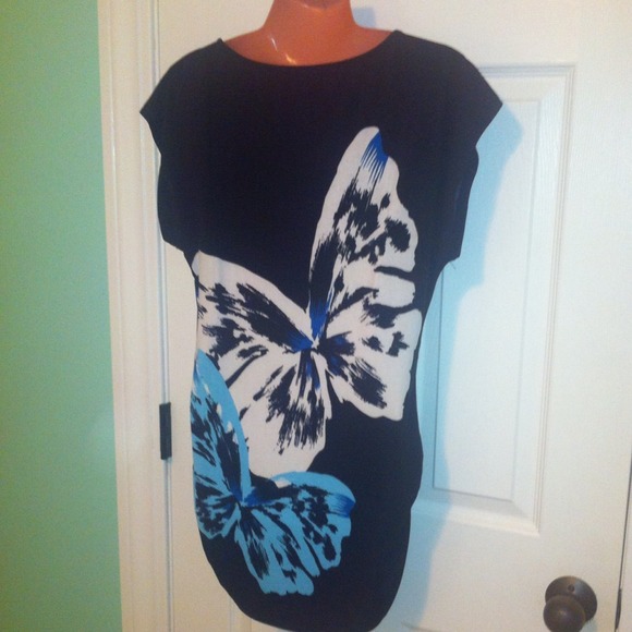 Butterfly Design Ruched Top - Picture 2 of 4