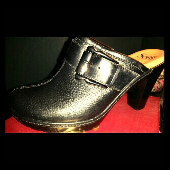 New Black Mules by Sofft