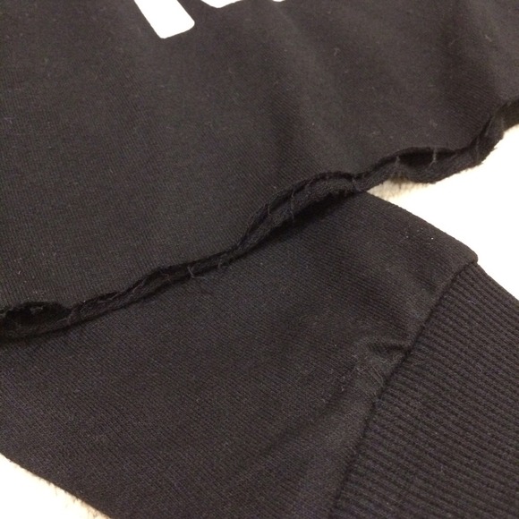 Light pullover hooded sweater - Picture 3 of 4