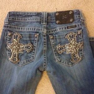 Good condition, boot cut miss me's. Inseam is 33