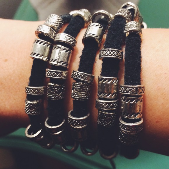 Vanessa Mooney Bracelet/Necklace