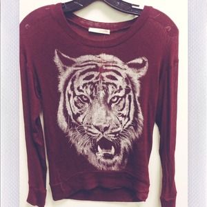 TIGER ICON SWEATER🐯