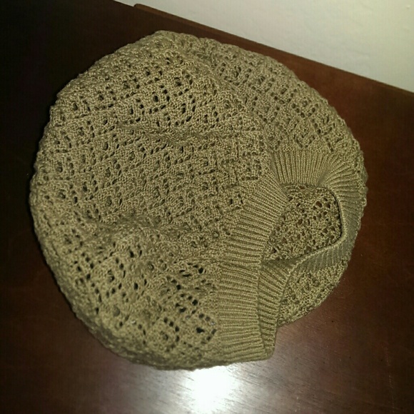 Knit Slouchy Beanie- NWOT