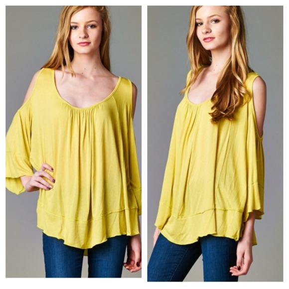 Tops - Off the shoulder knit cross back top