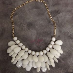 White bubble necklace