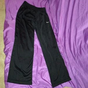 Nike sweats YL