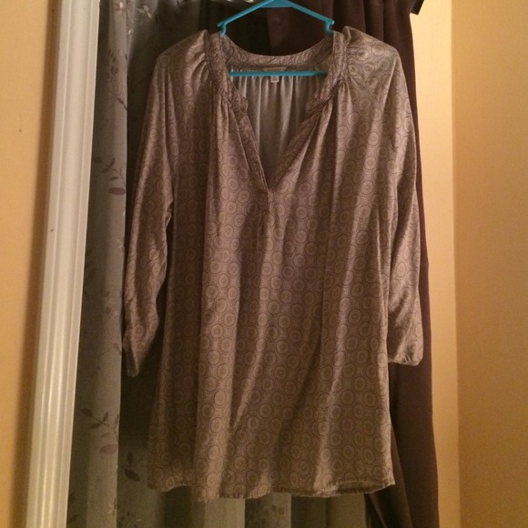 Beautiful 3/4 sleeve top