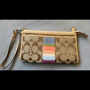 Wristlet