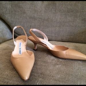 NEW Manolo Blahnik nude sling back