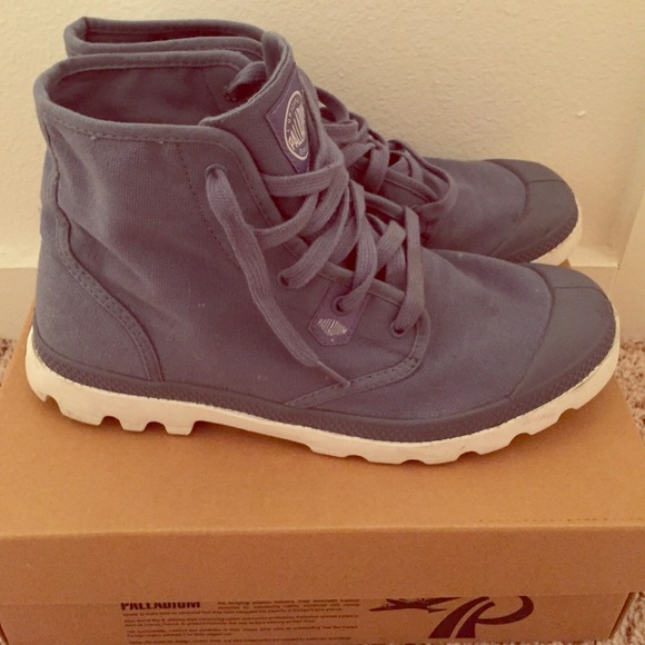 Palladium Pampa Hi -- Ocean/White