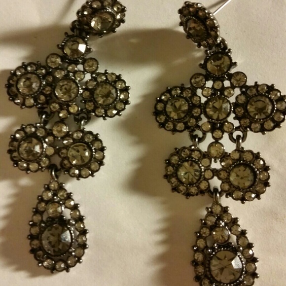Banana republic gorgeous earrings!