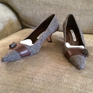 NEW Manolo Blahnik tweed low heel