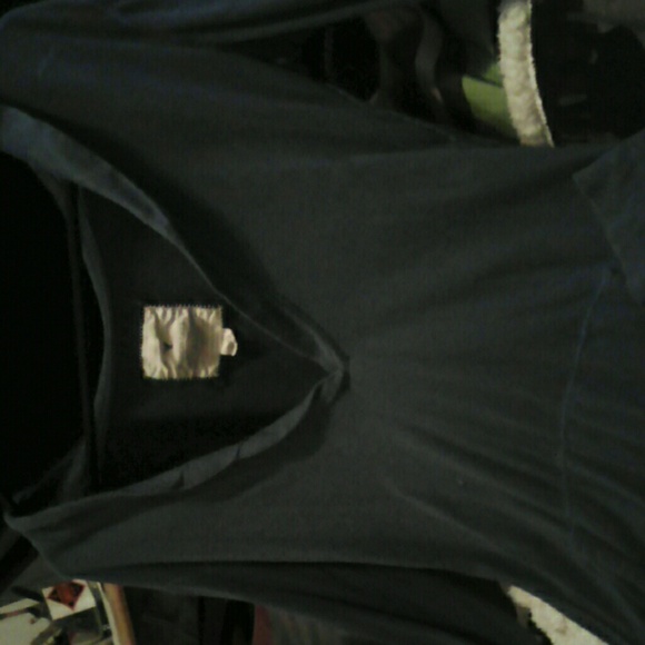 AE hooded v neck shirt