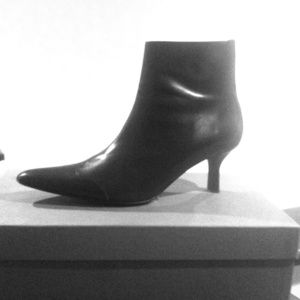 Super cute on... Simone dark chocolate calf boot