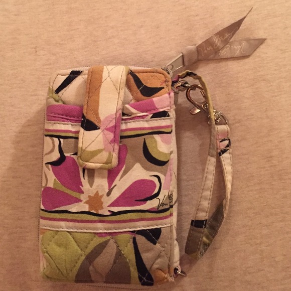 Vera Bradley wristlet - Picture 1 of 4