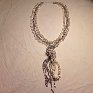 Express Pearl and Chain Fashion Necklace