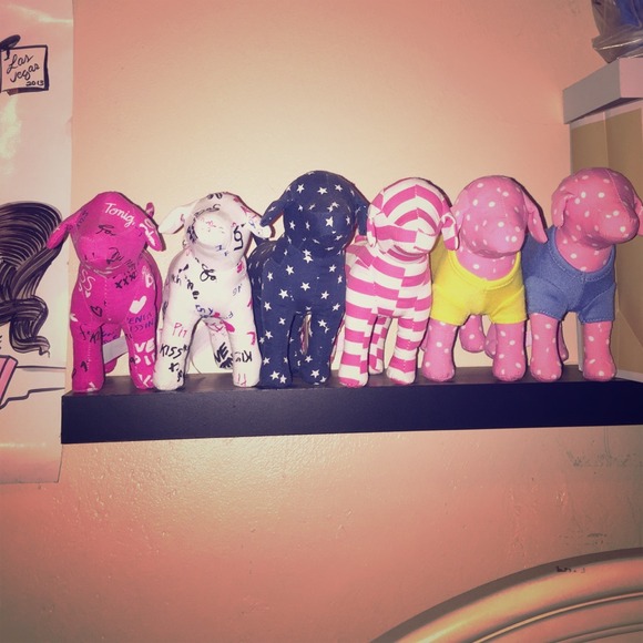 Sold on mercari! 6 pink dogs