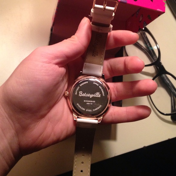 Watch - Picture 3 of 4