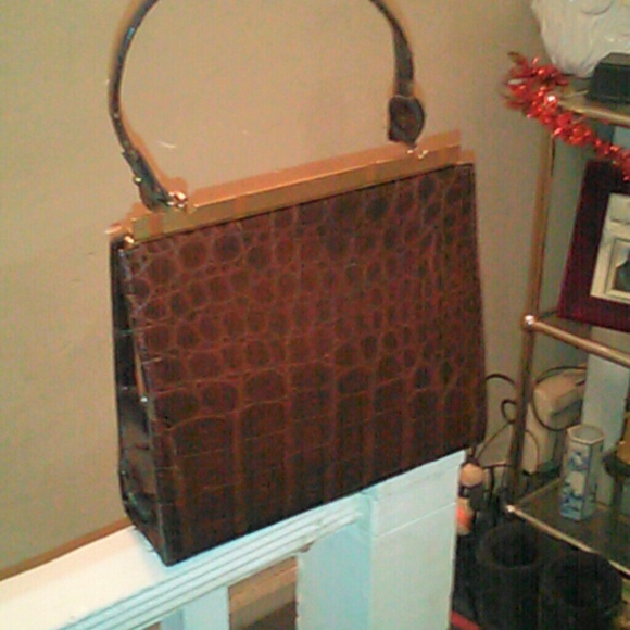Alligator  bag  nice body