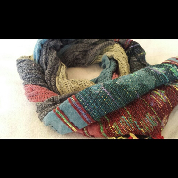 Accessories - 🔴SALE✂️$25🎈colorful scarf
