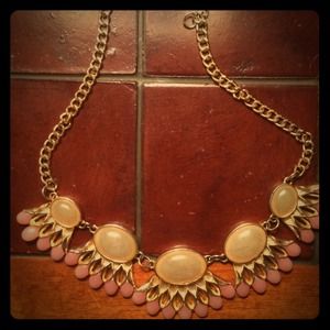 Statement necklace