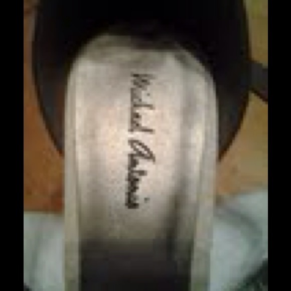 NIB taupe colored platform high heels - Picture 4 of 4