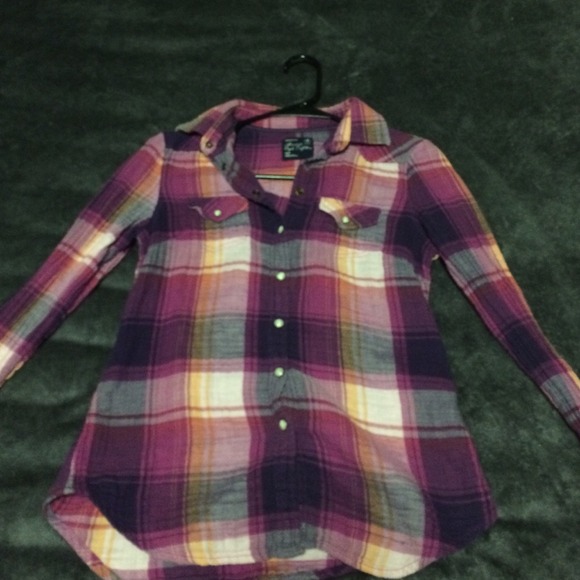 American eagle pleated button up