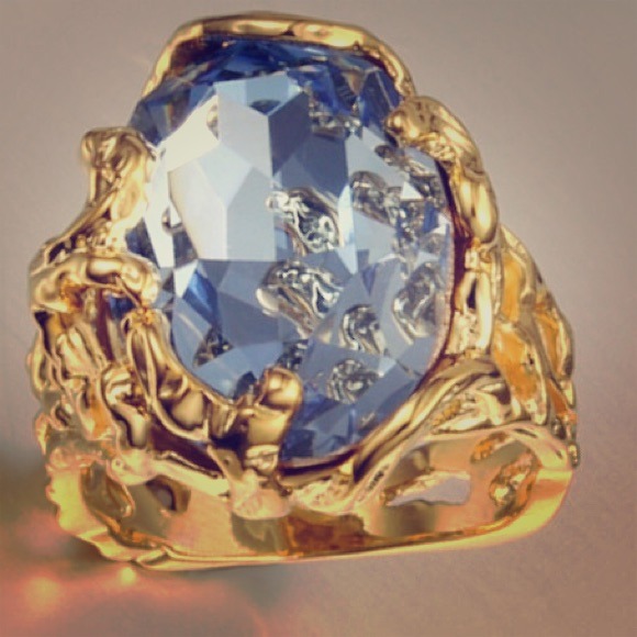 Ring - Picture 1 of 3