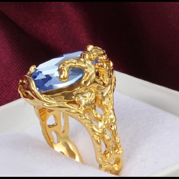 Ring - Picture 3 of 3