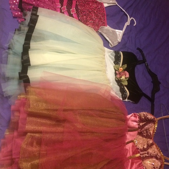 Performance dance outfits👯