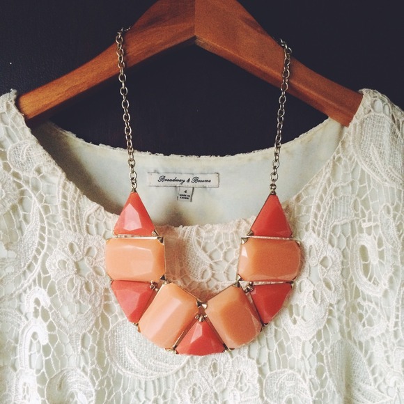 Francesca's Collections Jewelry - Francesca's coral and pink statement necklace