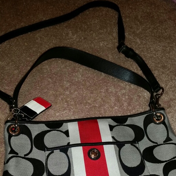 Coach authentic no trade - Picture 2 of 4